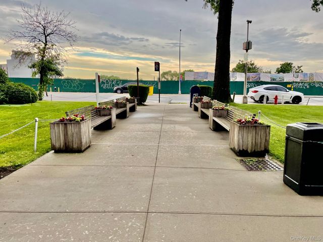 11230 Northern Boulevard 4G, Corona, NY 11368