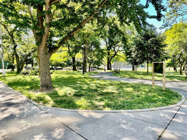 11230 Northern Boulevard 4G, Corona, NY 11368