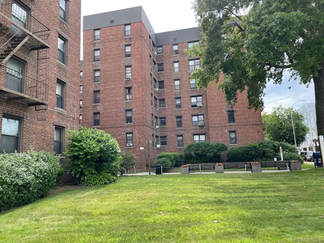 11230 Northern Boulevard 4G, Corona, NY 11368