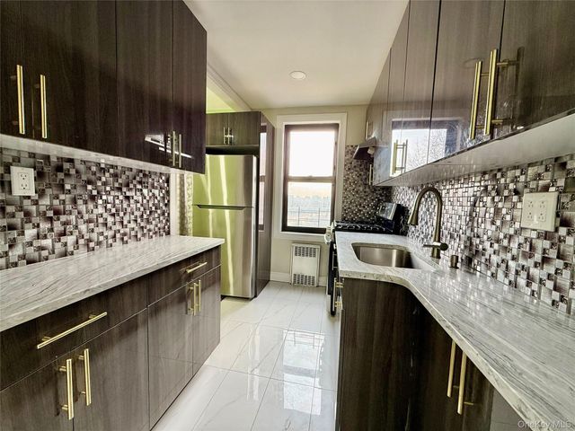 11230 Northern Boulevard 4G, Corona, NY 11368