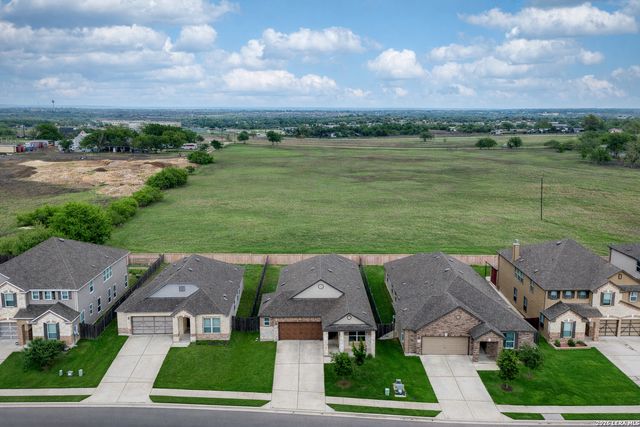 140 MAROON LN, Kyle, TX 78640