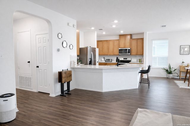 140 MAROON LN, Kyle, TX 78640