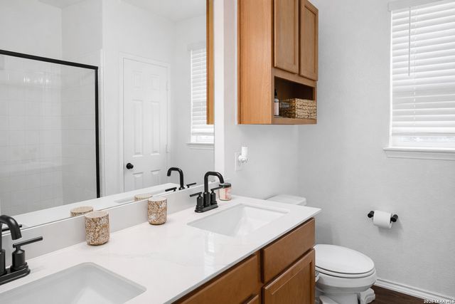 140 MAROON LN, Kyle, TX 78640