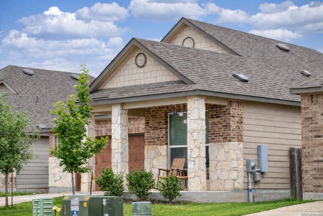 140 MAROON LN, Kyle, TX 78640