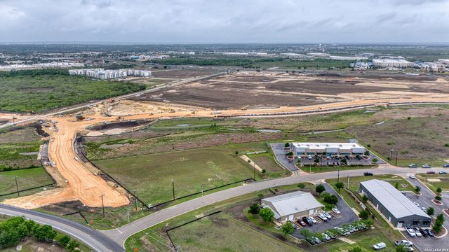 140 MAROON LN, Kyle, TX 78640