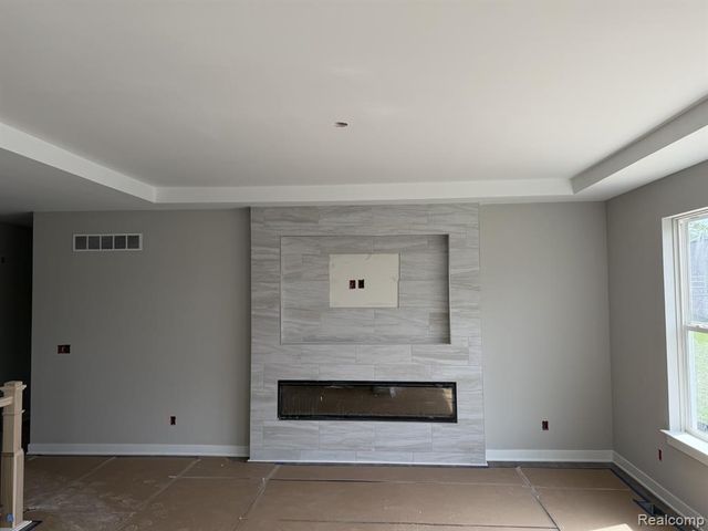 825 Preserve Lane, White Lake, MI 48386