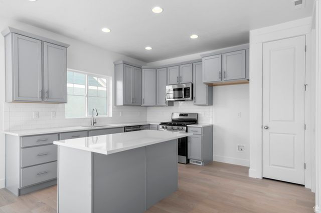 595 W JUNEGRASS LN, Stansbury Park, UT 84074