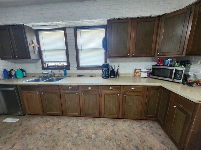 11030 S Anthony Ln, Mulvane, KS 67110