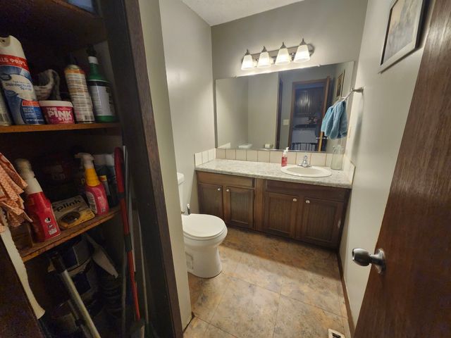 11030 S Anthony Ln, Mulvane, KS 67110