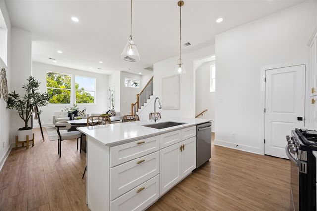 835 Rachel Street B, Houston, TX 77091