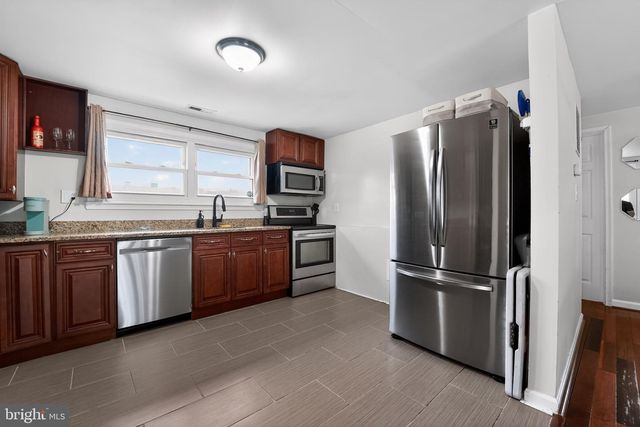 2418 BRUNSWICK RD, Halethorpe, MD 21227