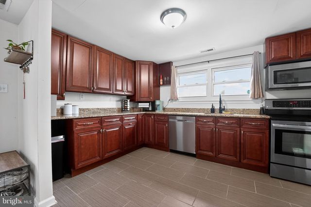 2418 BRUNSWICK RD, Halethorpe, MD 21227