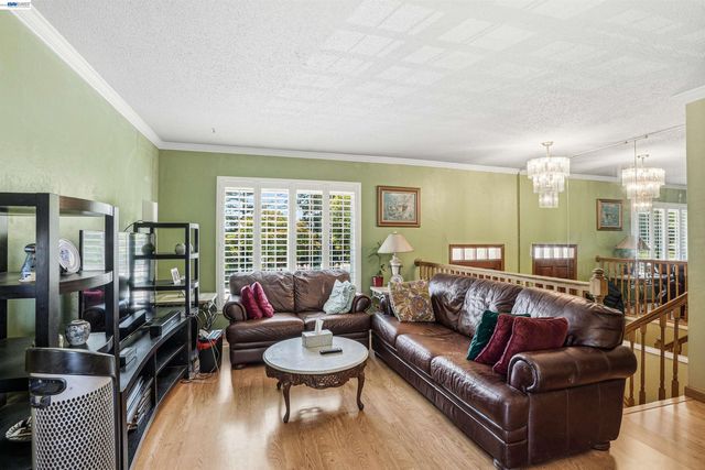 3279 Ruskin Dr, San Jose, CA 95132