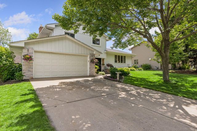6265 Oakwood Road, Woodbury, MN 55125