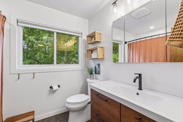 6265 Oakwood Road, Woodbury, MN 55125