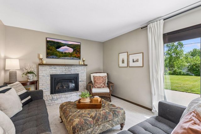 6265 Oakwood Road, Woodbury, MN 55125