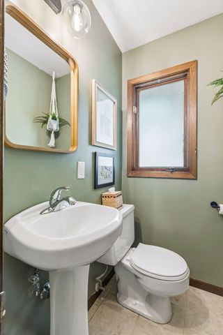 6265 Oakwood Road, Woodbury, MN 55125