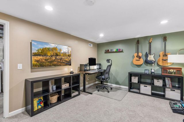 6265 Oakwood Road, Woodbury, MN 55125