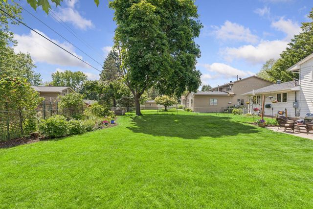 6265 Oakwood Road, Woodbury, MN 55125