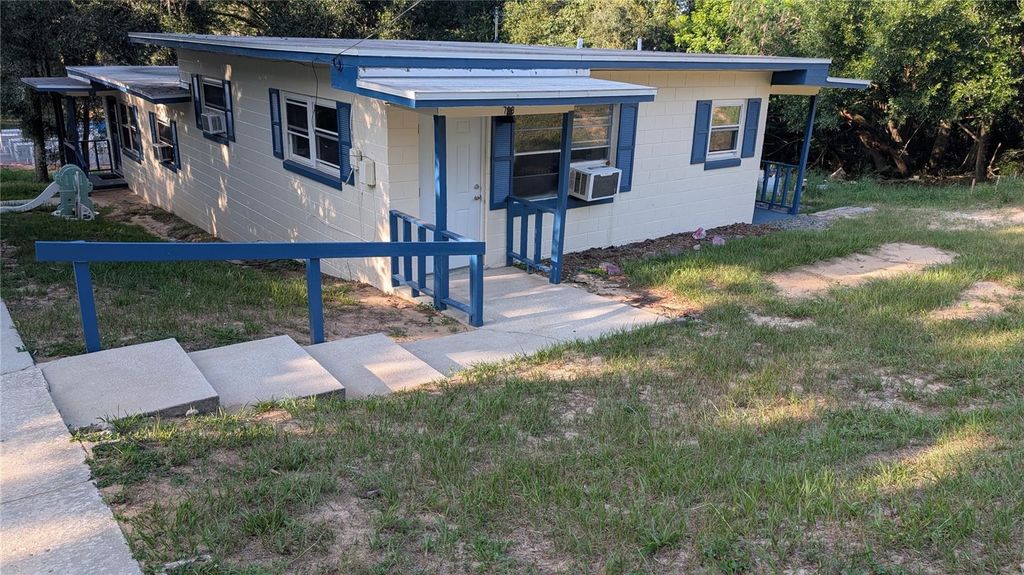 738 E MINNEOLA AVENUE, Clermont, FL 34711