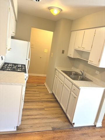 5420 N Kenmore Avenue 312, Chicago, IL 60640