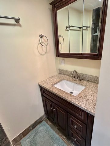 54 River St, Billerica, MA 01821