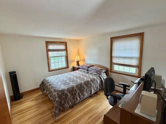 54 River St, Billerica, MA 01821