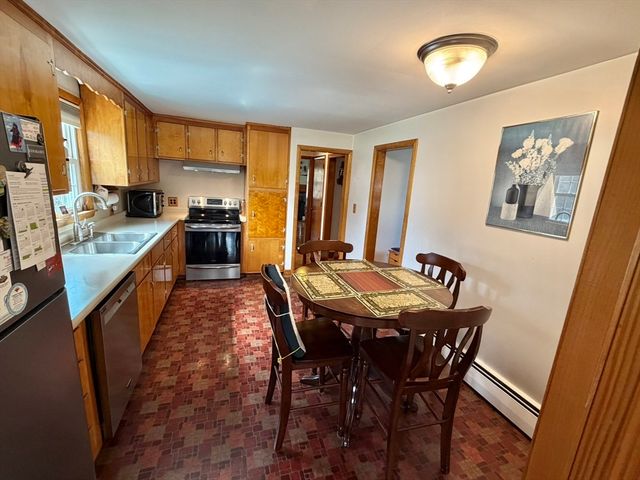 54 River St, Billerica, MA 01821