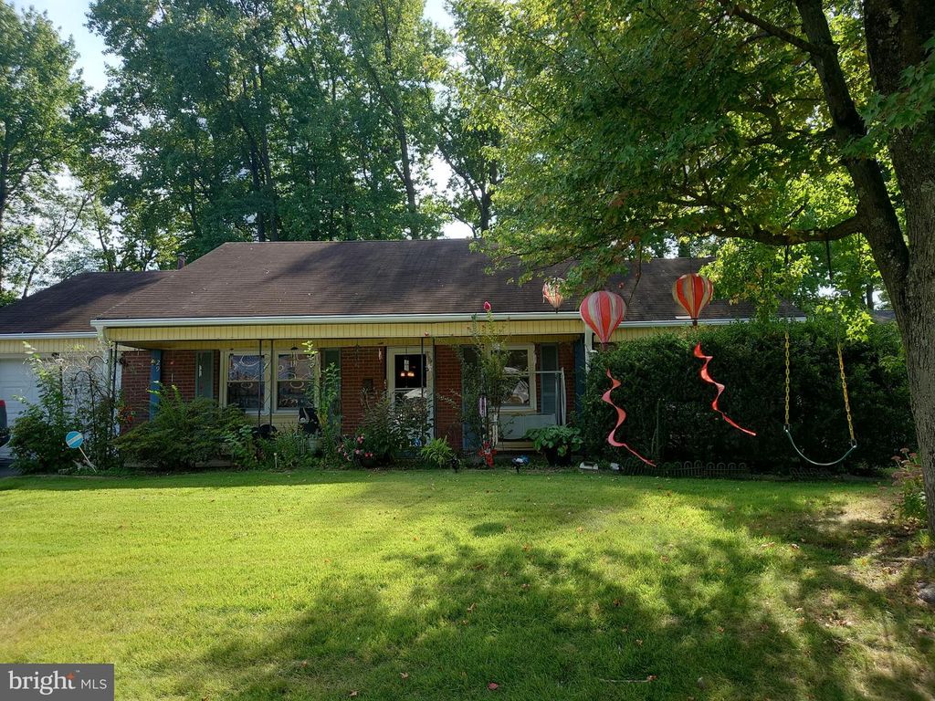 29 EXECUTIVE LN, Willingboro, NJ 08046
