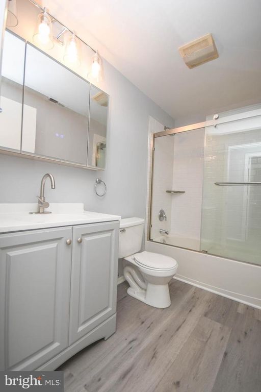 Image 23 of property listing at 332 SUTER RD, Baltimore, MD 21228