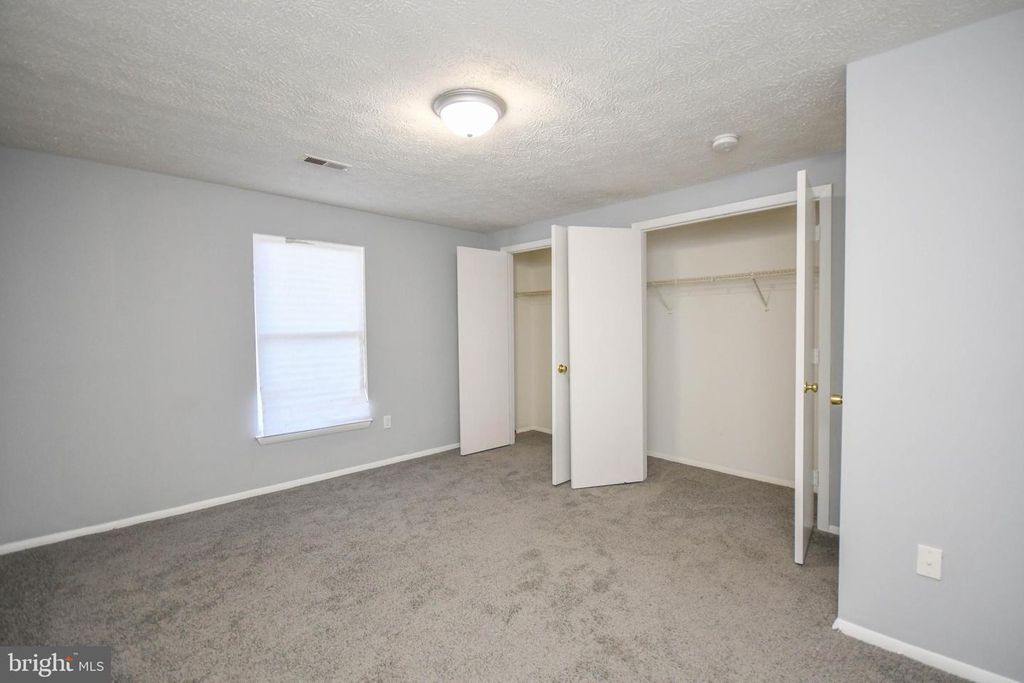 Image 27 of property listing at 332 SUTER RD, Baltimore, MD 21228