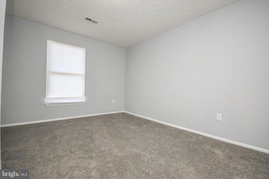 Image 30 of property listing at 332 SUTER RD, Baltimore, MD 21228