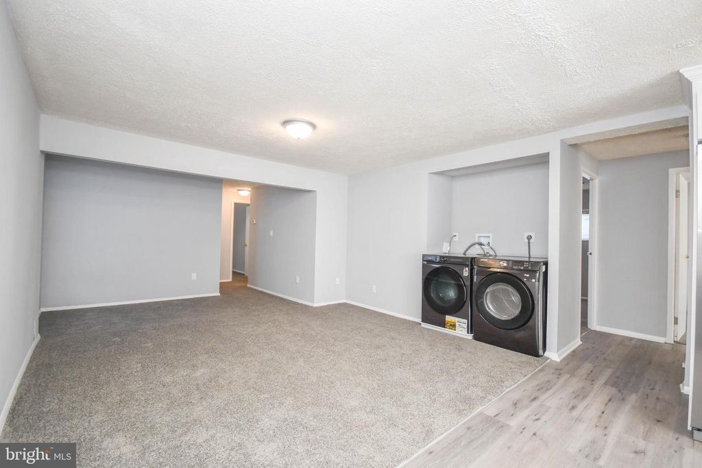 Image 4 of property listing at 332 SUTER RD, Baltimore, MD 21228