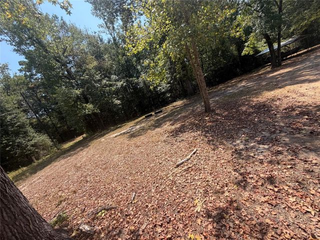 892 Hanks Street, Trinity, TX 75862