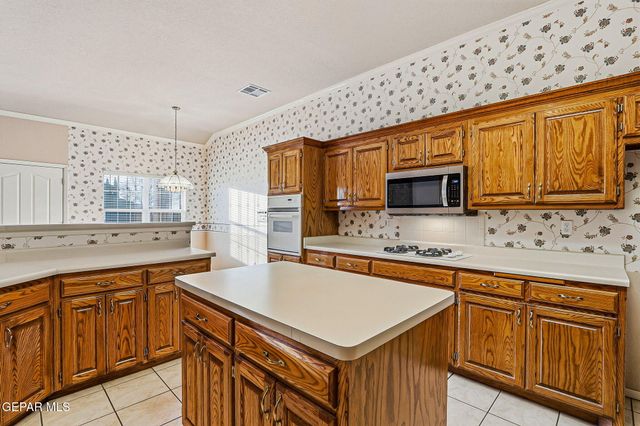 1351 WYATT EARP Street, El Paso, TX 79936