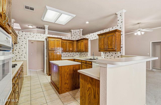 1351 WYATT EARP Street, El Paso, TX 79936