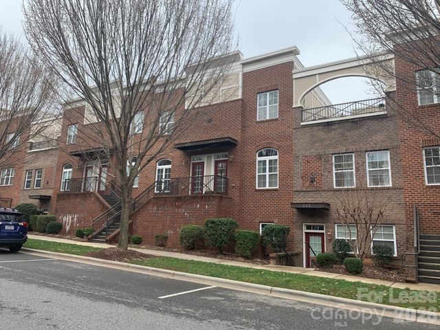 227 Harbour Place Drive, Davidson, NC 28036
