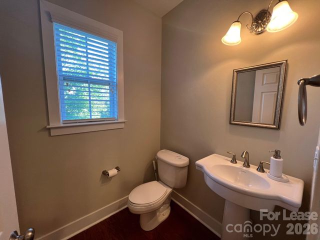 227 Harbour Place Drive, Davidson, NC 28036