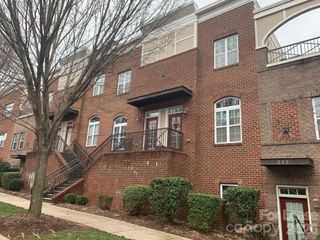 227 Harbour Place Drive, Davidson, NC 28036