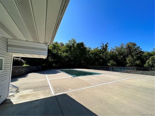 17 Lexington Hill 12, Harriman, NY 10926