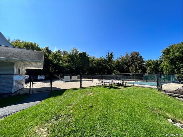 17 Lexington Hill 12, Harriman, NY 10926