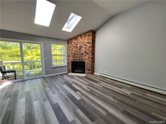 17 Lexington Hill 12, Harriman, NY 10926