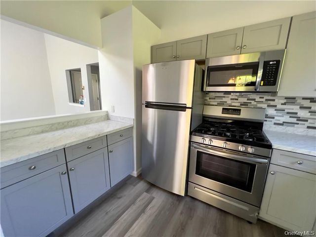 17 Lexington Hill 12, Harriman, NY 10926