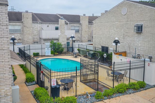 3800 Tanglewilde Street 109, Houston, TX 77063