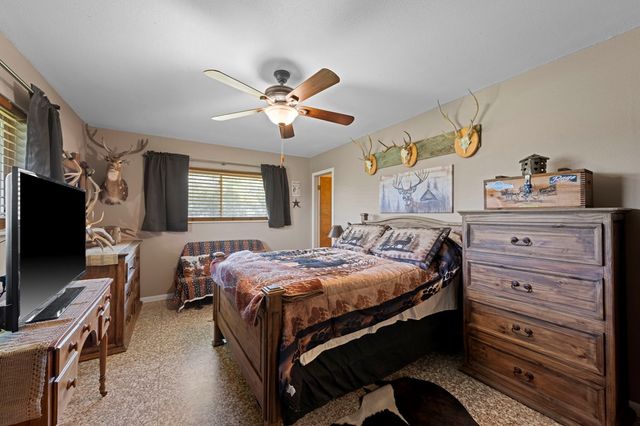 130 Willow Bend Rd, Center Point, TX 78010