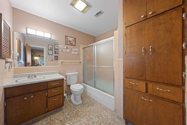 130 Willow Bend Rd, Center Point, TX 78010