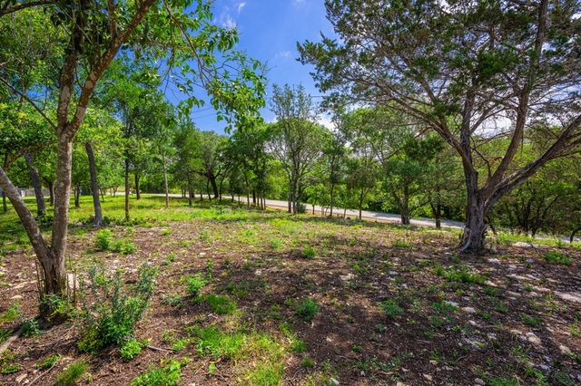 130 Willow Bend Rd, Center Point, TX 78010
