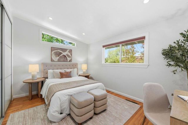 201 Thompson Square, Mountain View, CA 94043