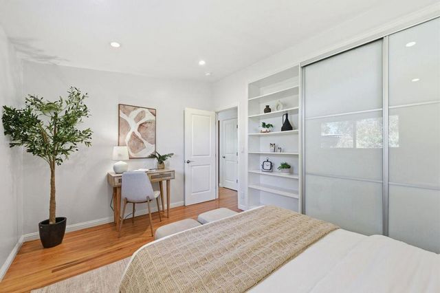 201 Thompson Square, Mountain View, CA 94043