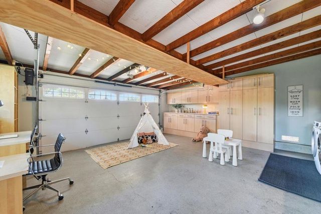 201 Thompson Square, Mountain View, CA 94043